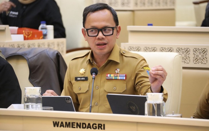 Wakil Menteri Dalam Negeri (Wamendagri) Bima Arya Sugiarto pada Rapat Kerja dan Rapat Dengar Pendapat (RDP) bersama Komisi II DPR RI di Ruang Rapat Komisi II DPR RI, Kompleks Parlemen, Senayan, Jakarta, Selasa (25/11/2025)