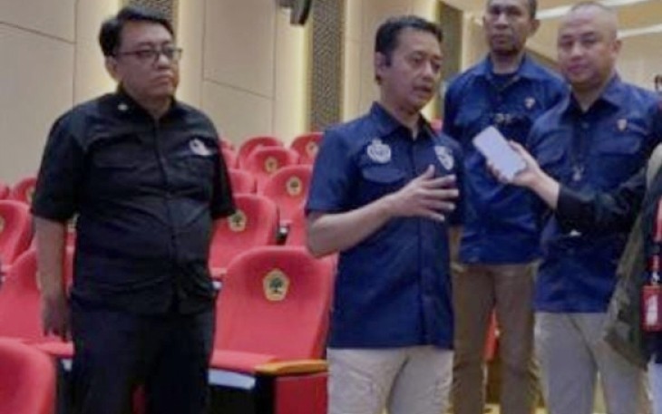 Dirres Siber Polda Jatim Kombes R Bagoes Wibisono saat memberikan keterangan, Sabtu (9/1)