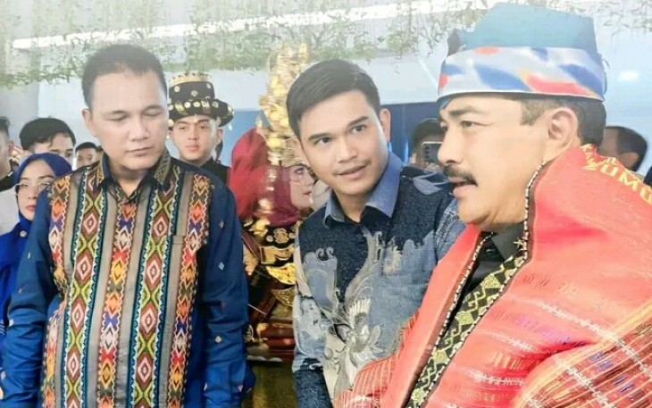 Menteri Imipas Agus Andrianto Saat Melihat Karya Seni Hasil Kreativitas WBP Rutan Pangkalan Brandan