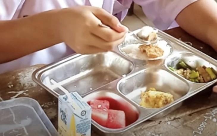 Ilustrasi food tray MBG