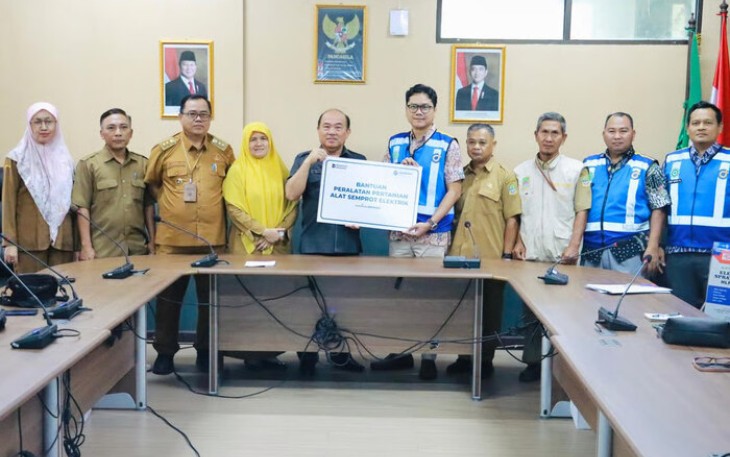 JTT Salurkan Bantuan Alat Semprot Elektrik untuk Kelompok Tani di Bekasi
