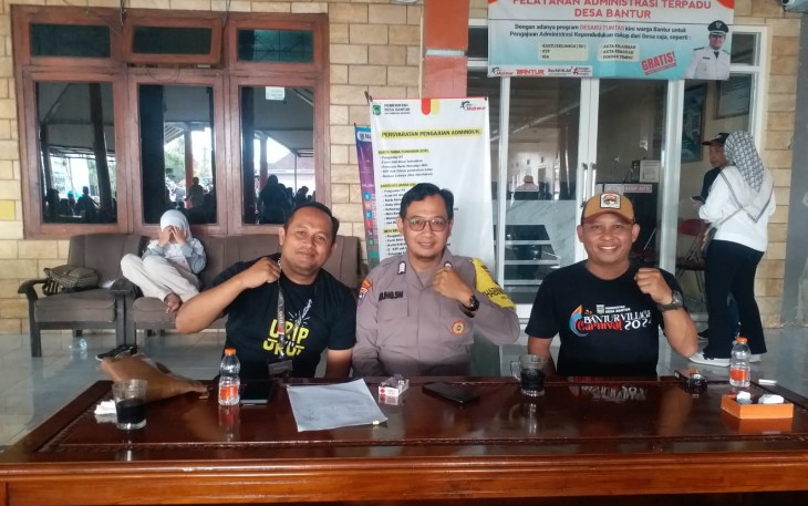 Kades, Bhabinkamtibmas, dan Sekdes.