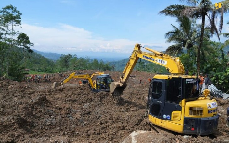 Kementerian PU Perbaiki Jalur Logistik Serta Salurkan 15 Toilet Portable dan 16 Hidran Bagi Pengungsi Tanah Longsor di Banjarnegara