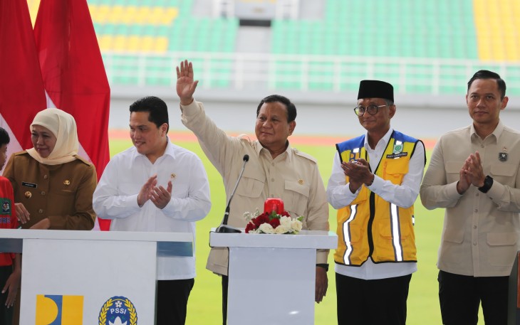 Menteri Dody saat mendampingi Presiden Prabowo dalam meresmikan Renovasi dan Pembangunan 17 Stadion di Indonesia yang dilakukan secara terpusat di Stadion Gelora Delta, Kabupaten Sidoarjo, Jawa Timur, Senin (17/03/2025).