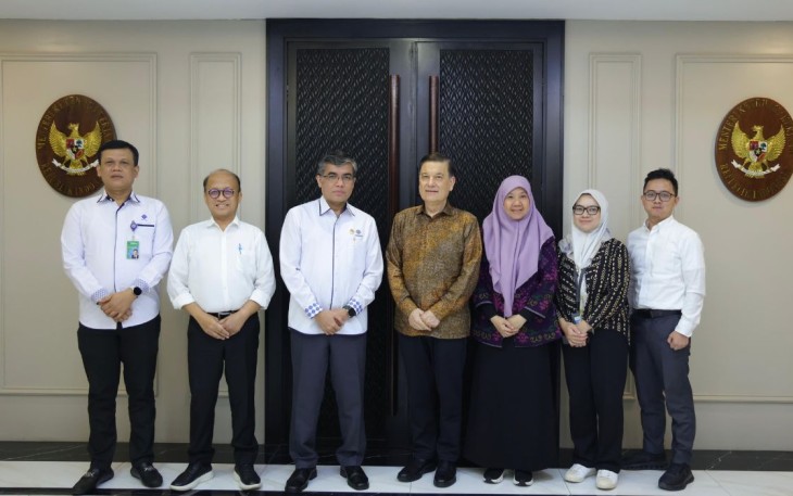 Menaker Yassierli foto bersama pengurus PROSPERA di Jakarta, Selasa (25/2)