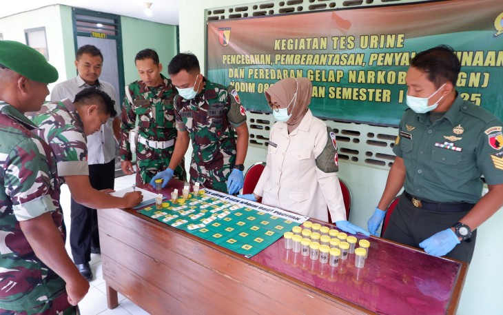 Sosialisasi dan Tes Urin Pencegahan, Pemberantasan, Penyalahgunaan dan Peredaran Gelap Narkoba (P4GN) kepada Anggota dan PNS Kodim 0801/Pacitan Semester I Tahun 2025