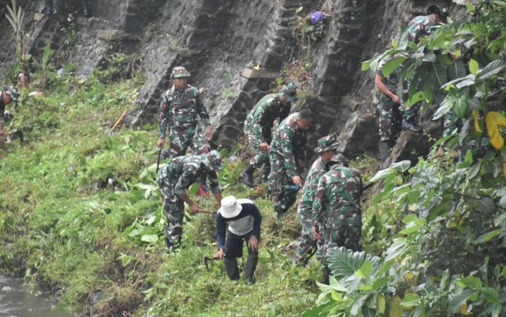 Bakti Teritorial Menyambut HUT Ke-80 TNI dan HUT ke-75 Kodam IV/Diponegoro