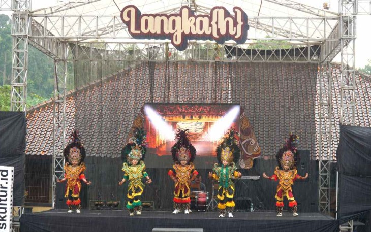 Manajemen Pertunjukan yang digelar Prodi Ilmu Komunikasi Fakultas Ilmu Sosial dan Ilmu Komunikasi (FISKOM) UKSW di SMAN 1 Getasan dengan berbagai tema sosial disampaikan dengan menyentuh dan penuh makna.