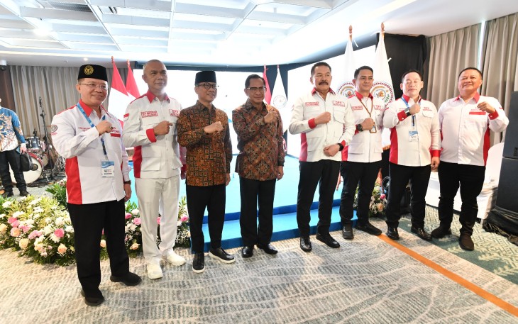 Pengukuhan Dewan Pimpinan Pusat (DPP) Asosiasi Badan Permusyawaratan Desa Nasional (ABPEDNAS) Indonesia Masa Bhakti 2025-2031, di Hotel Grand Anara Tangerang, Banten, Jumat (12/12/2025). 