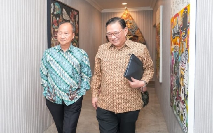 Menperin Agus Gumiwang Kartasasmita (kiri) saat menerima audiensi HIPKI di kantor Kementerian Perindustrian, Jakarta, Rabu (30/4).