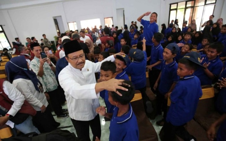 Mensos Saifullah Yusuf (Gus Ipul) melakukan kunjungan ke Sekolah Rakyat Menengah Pertama (SRMP) 23 Kota Makassar, Jumat, (5/9/2025). 