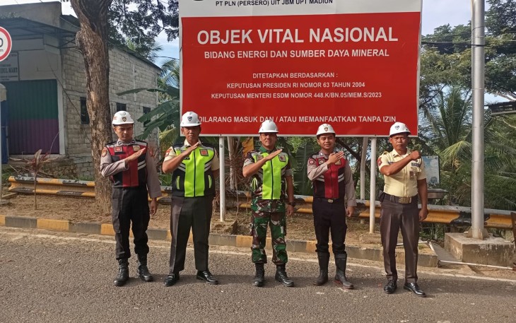 TNI-Polri Jaga di Pos Pantau Obvitnas PLTU Sudimoro Pacitan