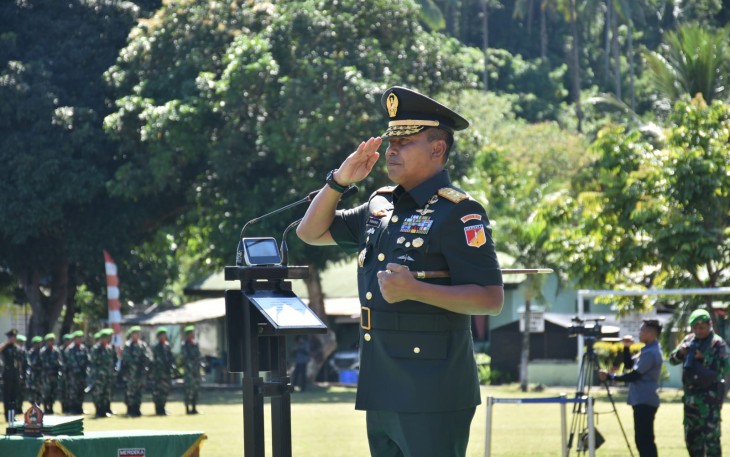 Pangdam XIII Merdeka saat memimpin upacara pelantikan Bintara TNI AD TA 2025