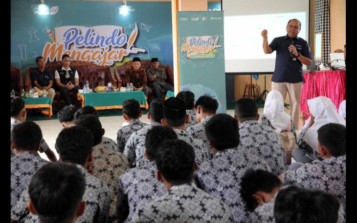Pelindo Mengajar Nyalakan Harapan Anak Bangsa