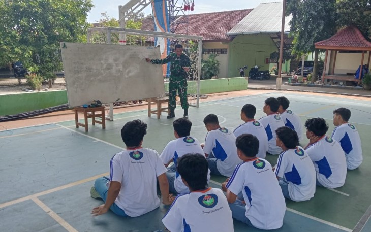 Pembinaan Karakter dan Kedisiplinan Kepada Siswa 