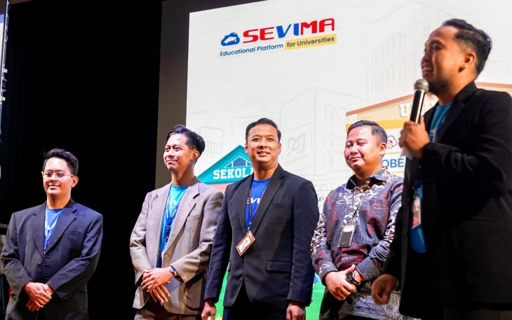 Pengenalan tim SEVIMA di hadapan rektor perguruan tinggi saat Executive Workshop di Bali