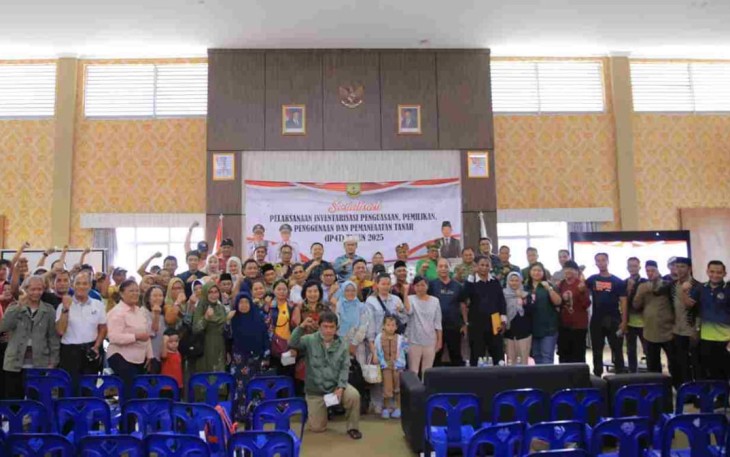 Foto bersama pada Sosialisasi IP4T
