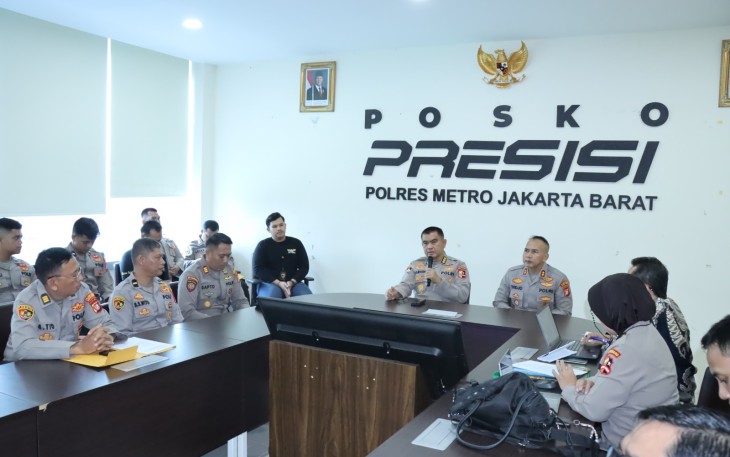 Polres Metro Jakarta Barat Terima Kunjungan Tim Puslitbang Polri untuk Evaluasi Gudang Senjata