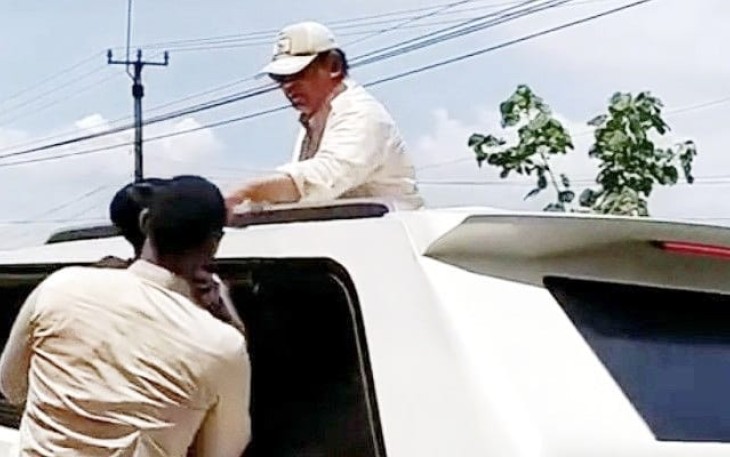 Presiden Prabowo saat Hentikan Mobil untuk Sapa Anak Kecil di Majalengka 