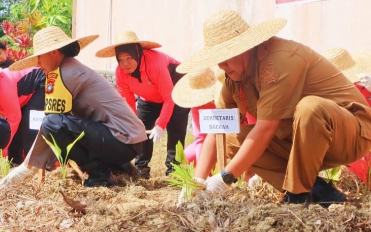 Sekda Bintan Hadiri Launching Penguatan Program Pekarangan Pangan Lestari Secara Serentak di Mapolres Bintan