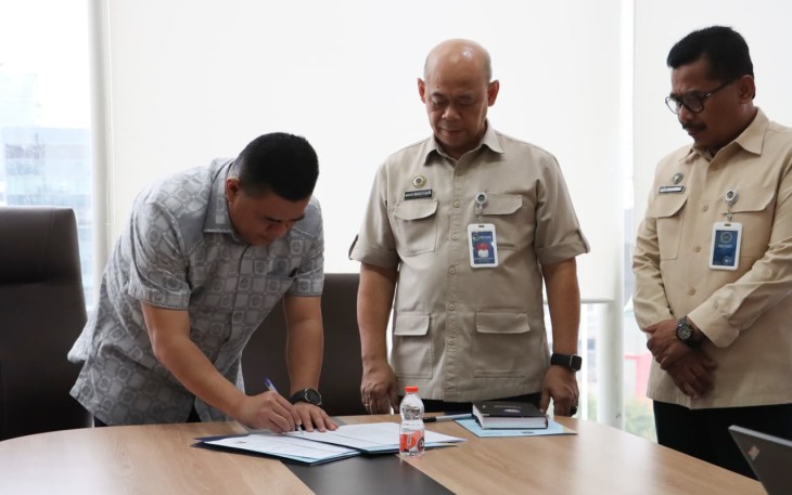 Sekda Ronny saat Tandatangani PKS dan Bahas Percepatan 17 Titik SPPG Bintan Pesisir Bersama BGN