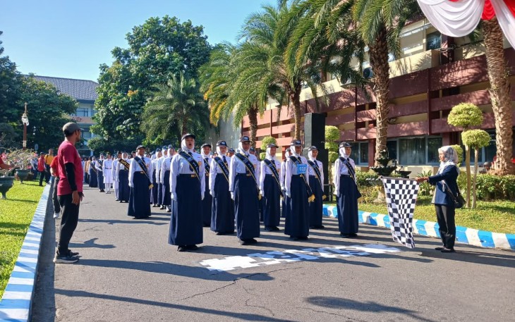 Siswi SMPN 1 Plemahan Raih Juara 1 Lomba Baris Berbaris Tingkat Disdik Kabupaten Kediri