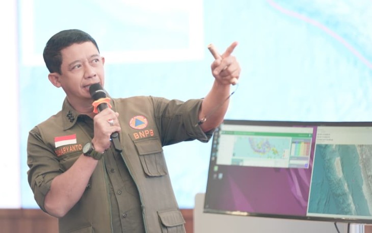 Kepala BNPB Suharyanto saat melakukan rapat di Kantor BMKG, Jakarta pada Selasa (12/8).
