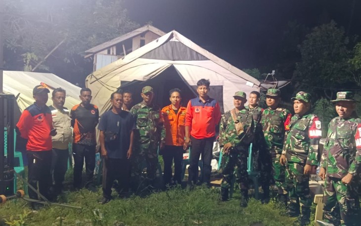 TNI AD Kerahkan Personel Bersihkan Puing Gempa Poso