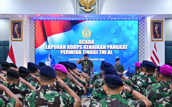 67 Pati TNI AL saat Laporan Korps Kenaikan Pangkat Pati kepada Kepala Staf Angkatan Laut (Kasal) Laksamana TNI Dr. Muhammad Ali bertempat di Wisma Elang Laut, Jakarta Pusat, Kamis (25/9).