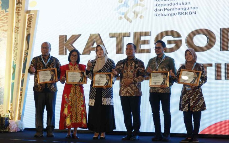 UKSW menerima GENTING Award kategori Mitra Pentahelix Perguruan Tinggi pada “GENTING Collaboration Summit 2025” di Luwansa Hotel, Jakarta Selatan, Rabu (10-12-2025).