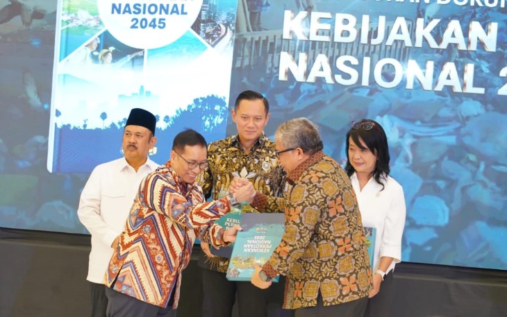Wamen PKP, Fahri Hamzah, menghadiri Peluncuran Dokumen Kebijakan Perkotaan Nasional 2045 di Ruang Rapat Djunaedi Hadisumarto, Kementerian PPN/Bappenas, Jakarta, Senin (15/9/2025).