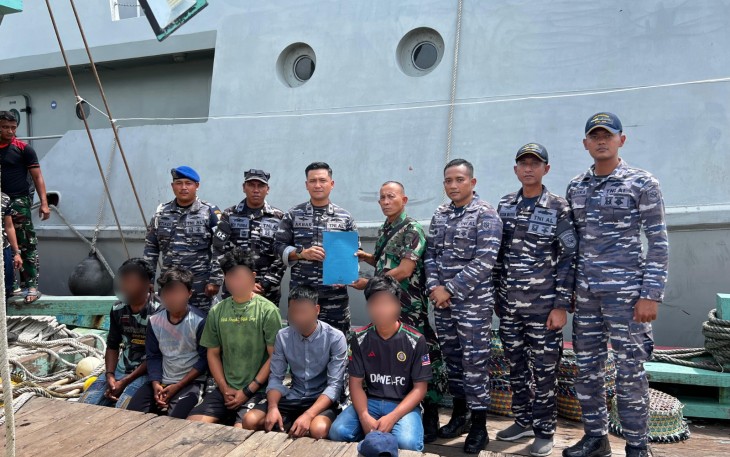 KRI Bontang-907 Tangkap Kapal Ikan Asing Ilegal di Perairan Indonesia 