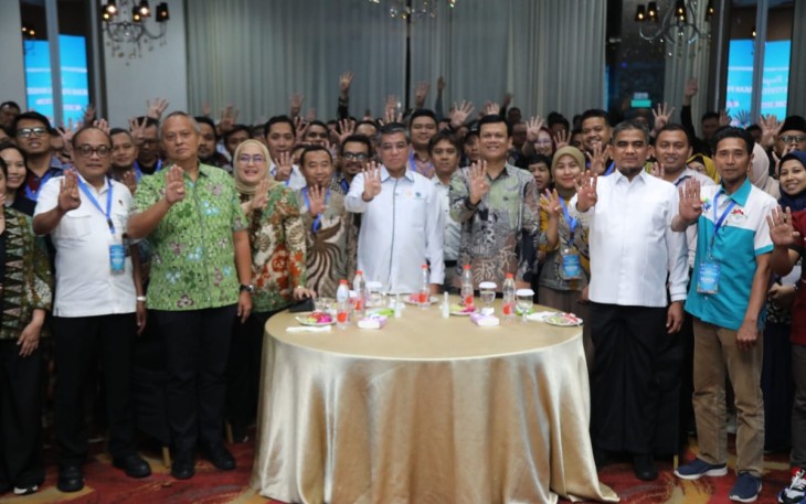Menaker Yassierli saat membuka acara pembentukan kader HIP dalam rangka Gerakan Produktivitas Nasional (GPN) di Bogor, Jawa Barat, Selasa (2/9/2025) malam.