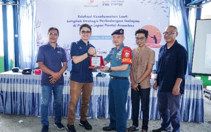 Hari Nelayan Nasional (HNN), Harbour Energy menggelar kegiatan Edukasi Keselamatan Laut di Pujasera, Desa Tarempa Barat, Senin (28/04/2025)