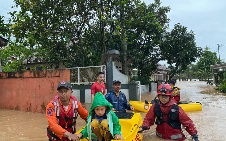 Banjir rendam sedikitnya 718 rumah warga di wilayah Kecamatan Cimanggung, Kabupaten Sumedang, Provinsi Jawa Barat pada Sabtu (15/3) pukul 15.30 WIB