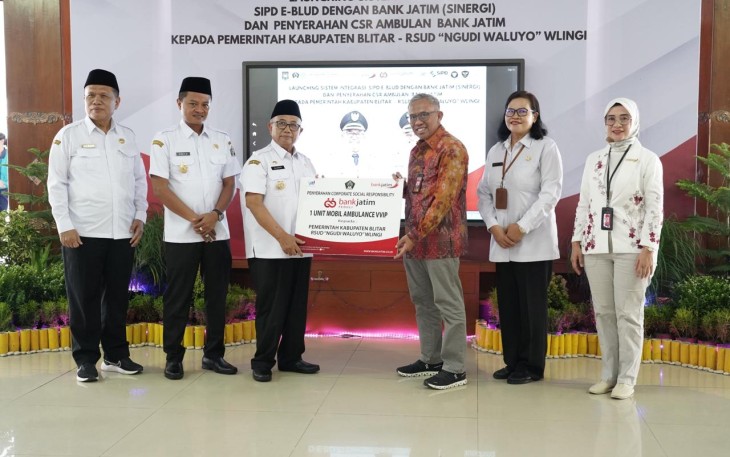 Bank Jatim Bersama Pemkab Blitar Launching SIPD E-Blud dan Serah Terima CSR