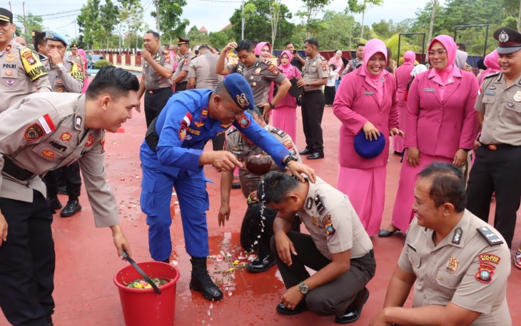 73 Personel Polres Bintan Resmi Naik Pangkat Setingkat Lebih Tinggi
