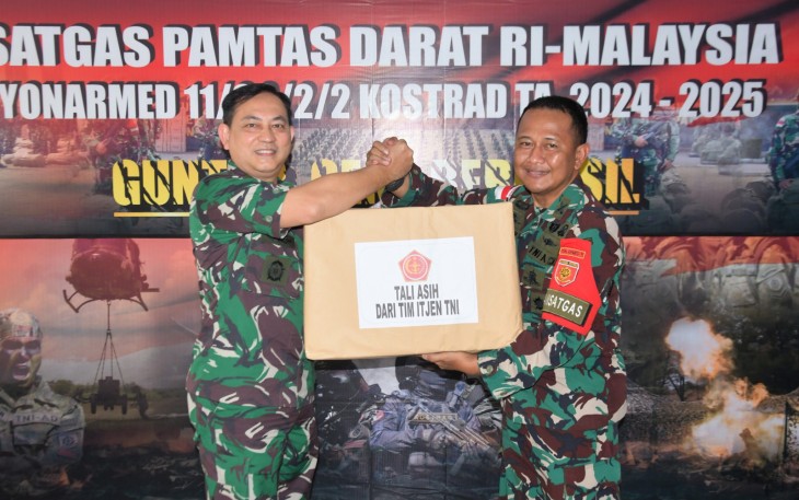 Sekretaris Itjen TNI Kunjungi Satgas Pamtas RI-MLY Yonarmed 11 Kostrad