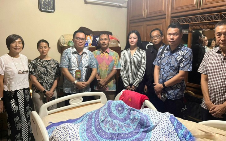 Pengadilan Negeri Jakarta Selatan melakukan kegiatan pemeriksaan setempat di kediaman pihak yang dimintakan pengampuan di bilangan Gandaria, Jakarta Selatan