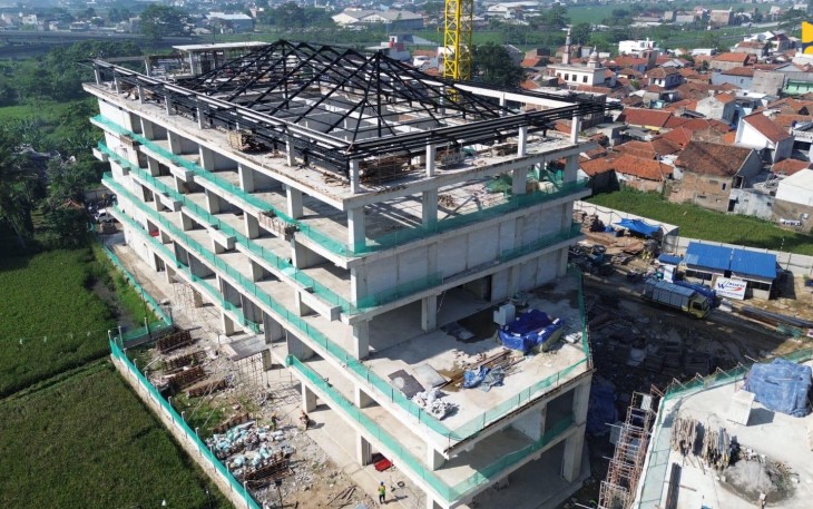 Kementerian Pekerjaan Umum (PU) tengah menyelesaikan pembangunan beberapa Gedung Universitas, yang dimaksudkan untuk mendorong peningkatan kualitas Sumber Daya Manusia (SDM)