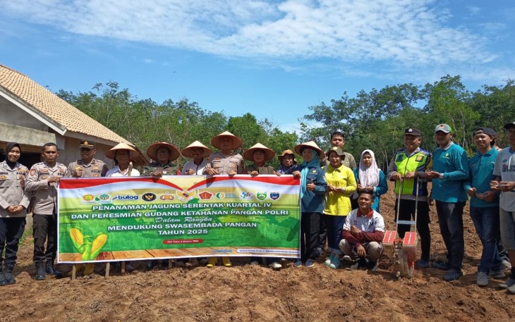 Polsek Belitang III Tanam Jagung serentak Kuartal IV