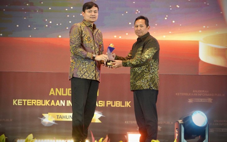 Kementerian Koperasi (Kemenkop) berhasil meraih masuk dalam jajaran 10 besar Badan Publik dengan predikat Informatif dengan nilai 98,01 kategori Kementerian pada Anugerah Keterbukaan Informasi Publik Tahun 2025