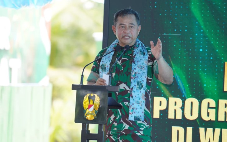 Kasad Jenderal TNI Maruli Simanjuntak, M.Sc., saat melakukan kunjungan kerja di Sorong, Papua Barat Daya, Selasa (9/12/2025).