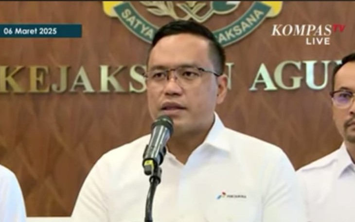 Direktur Utama PT Pertamina Persero Simon Aloysius Mantiri 