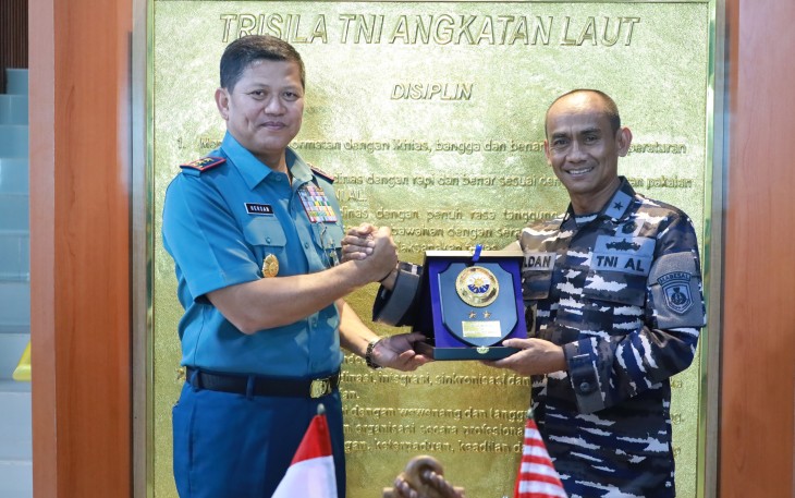 Pangkoarmada III saat Terima Kunker Kadisfaslanal di Mako Armada III