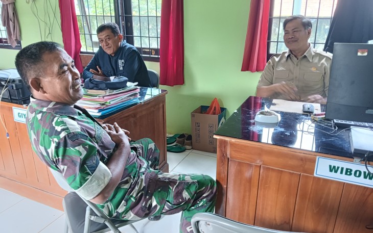Babinsa Jogorogo Kompak Bersinergi Majukan Pertanian 
