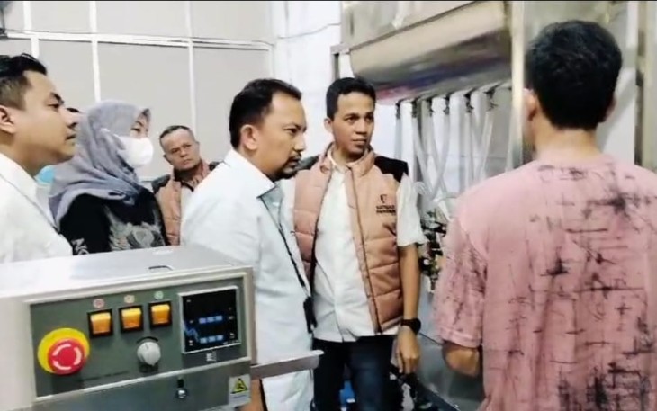 Polres Jakbar Bongkar Produksi Minyakkita Tanpa Izin