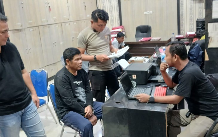 Pelaku Curas Sedang Dinterogasi Polres Oku Timur 