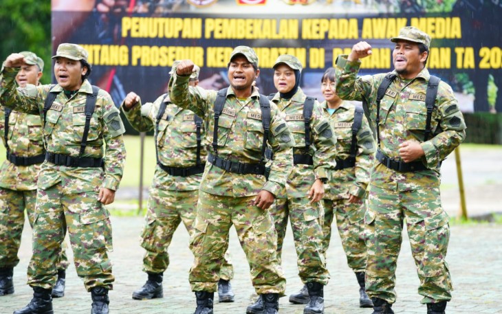 Penutupan pembekalan kepada awak media tentang Prosedur Kedaruratan Daerah Rawan di Menlatpur Kostrad Sanggabuana, Karawang, Jawa Barat, Sabtu (20/12/2025).