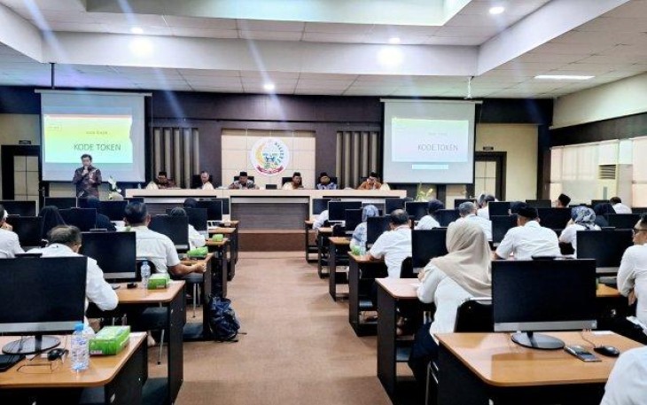 Tes berbasis Computer Assisted Test (CAT) di Aula Badan Kesbangpol Kantor Gubernur Sulawesi Selatan, Jalan Urip Sumoharjo, Kota Makassar, Sulawesi Selatan, Kamis (23/1/2025).